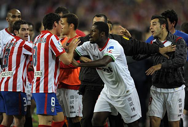 密的防守下 密的防守下