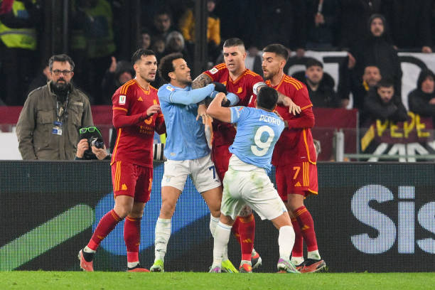 在紧张的拉 在紧张的拉